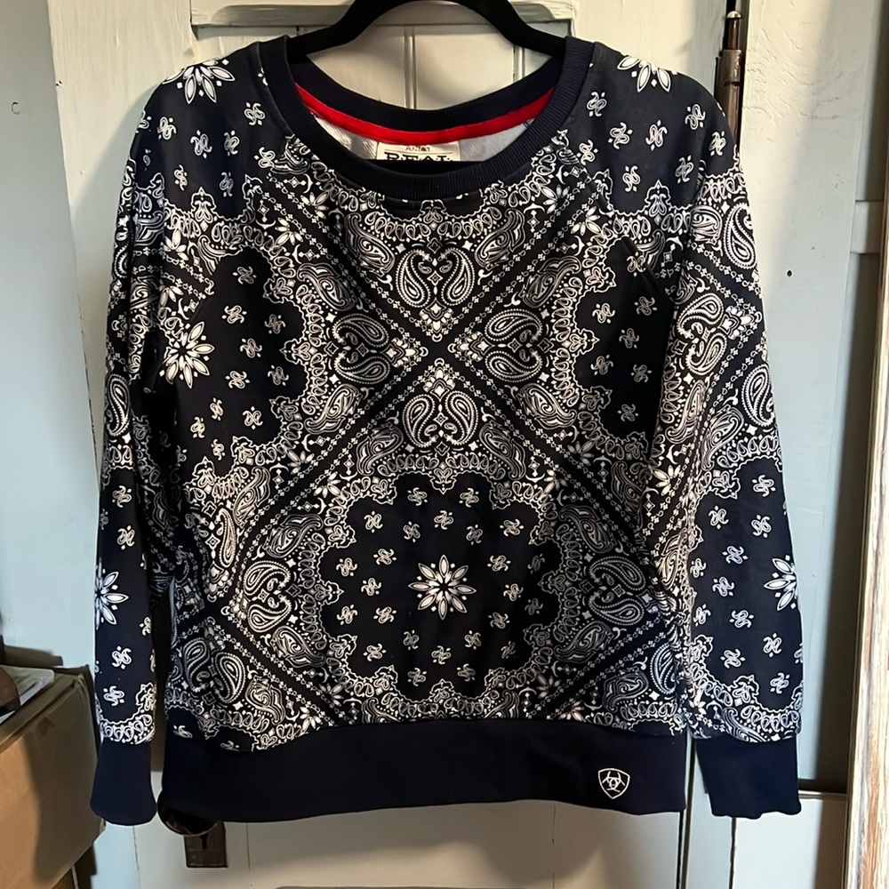 Ariat REAL paisley bandana print women’s sweatshirt medium